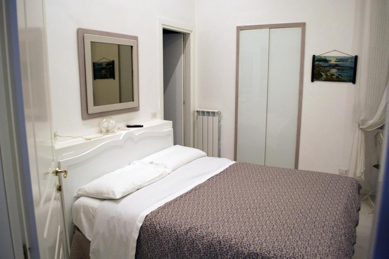 Le Stanze Di Dolly Bed & Breakfast Napoli Eksteriør bilde